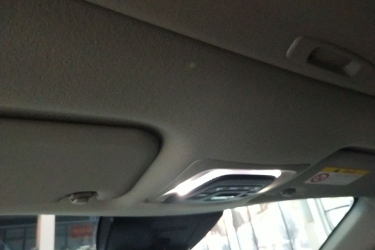 丰田 锋兰达 2023款 2.0L 智能电混双擎 领先版中控内饰22