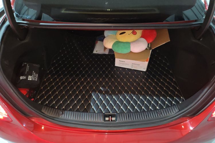 奔驰C级 2017款 改款 C 200 L 运动版局部细节23