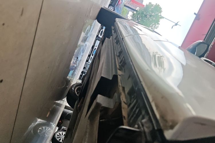 捷豹F-PACE 2018款 2.0T 两驱都市尊享版局部细节9002