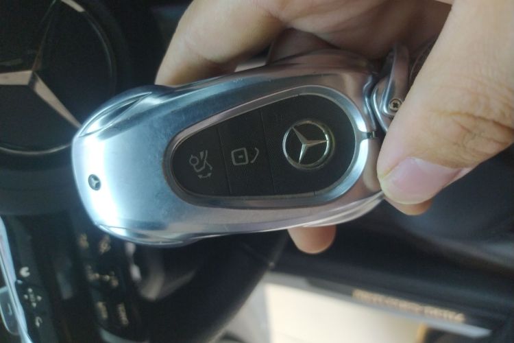 奔驰C级 2024款 改款二 C 260 L 运动版中控内饰11