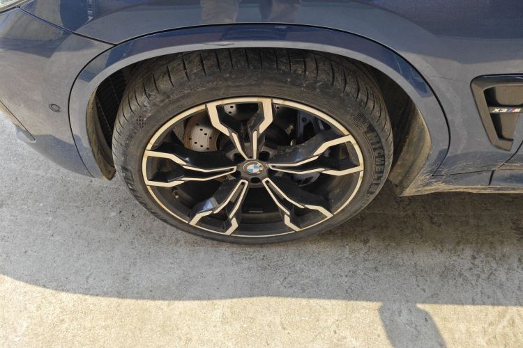 宝马X3 M 2019款 X3 M雷霆版车身外观35