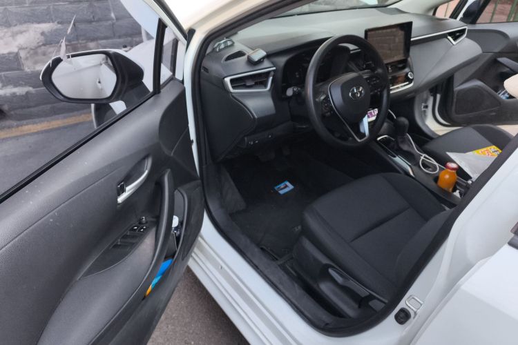 丰田 雷凌 2024款 智能电混双擎 1.8L 领先版中控内饰20