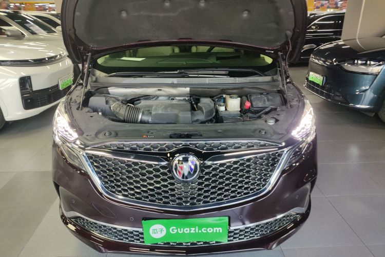 别克GL8 2020款 Avenir艾维亚 六座贤礼版机舱底盘24