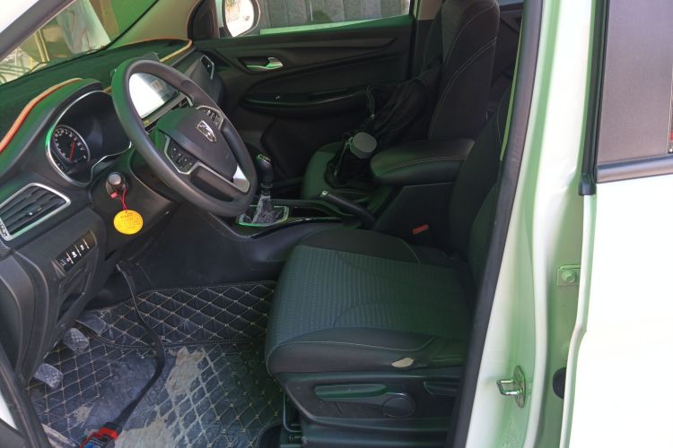 宝骏730 2019款 1.5L 手动时尚型 7座 国VI局部细节19