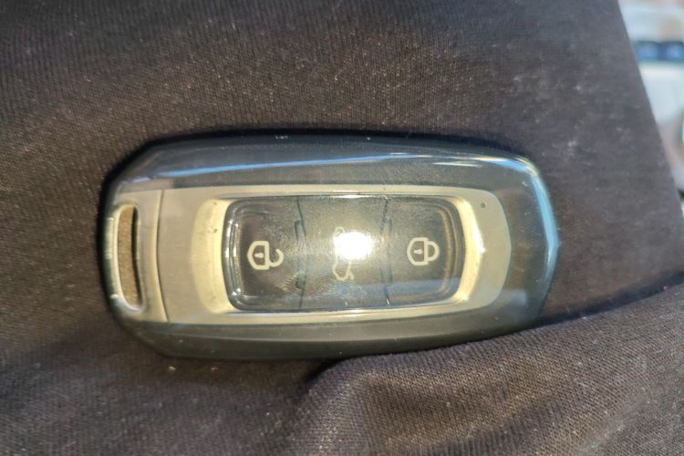 吉利银河 2025款 210km 熊猫卡丁中控内饰7001