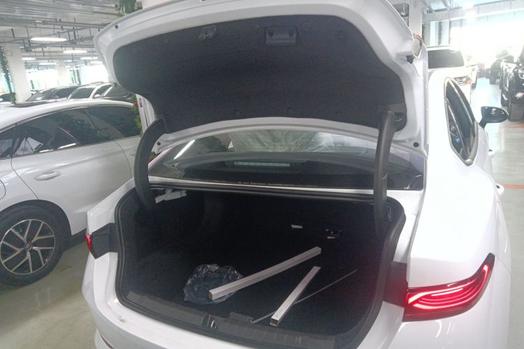 比亚迪 秦PLUS 2025款 DM-i 智驾版 55KM领先型机舱底盘23