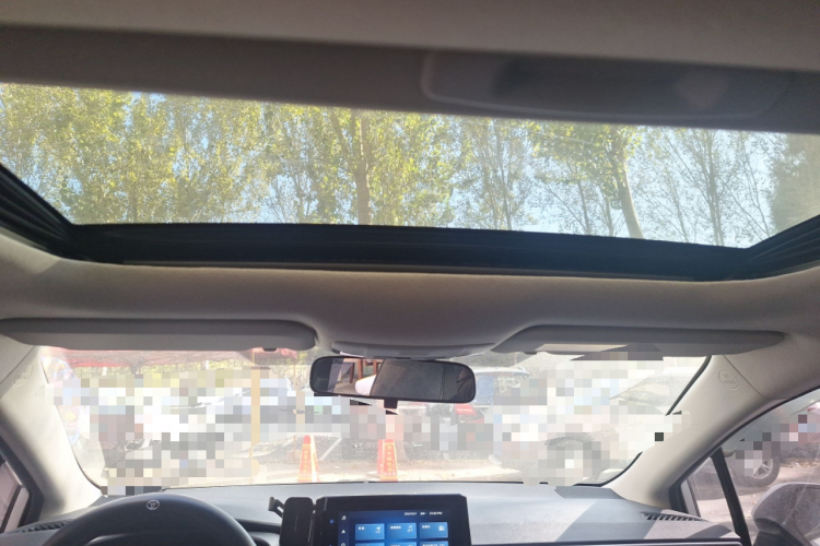 丰田 卡罗拉 2021款 双擎 1.8L E-CVT精英版中控内饰22