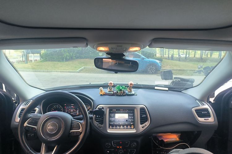 Jeep 指南者 2017款 200T 自动家享版中控内饰22