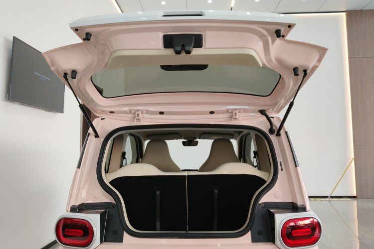 五菱汽车 宏光MINIEV 2024款 第三代 215km 青春版机舱底盘23