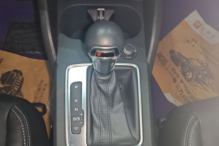 奥迪Q2L 2020款 35 TFSI 进取动感型中控内饰18