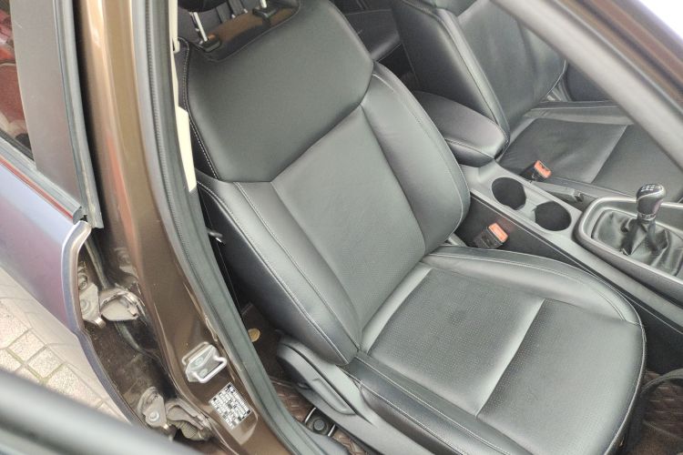 福特 福睿斯 2015款 1.5L 手动时尚型局部细节41