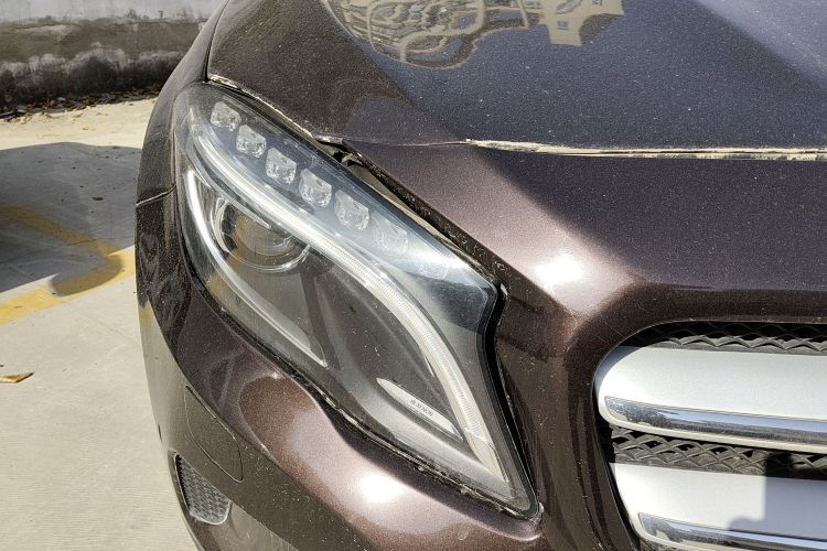 奔驰GLA 2015款 GLA 220 4MATIC 时尚型车身外观8