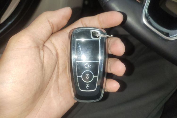 福特 福克斯 2021款 三厢 EcoBoost 180 自动锋潮型中控内饰11