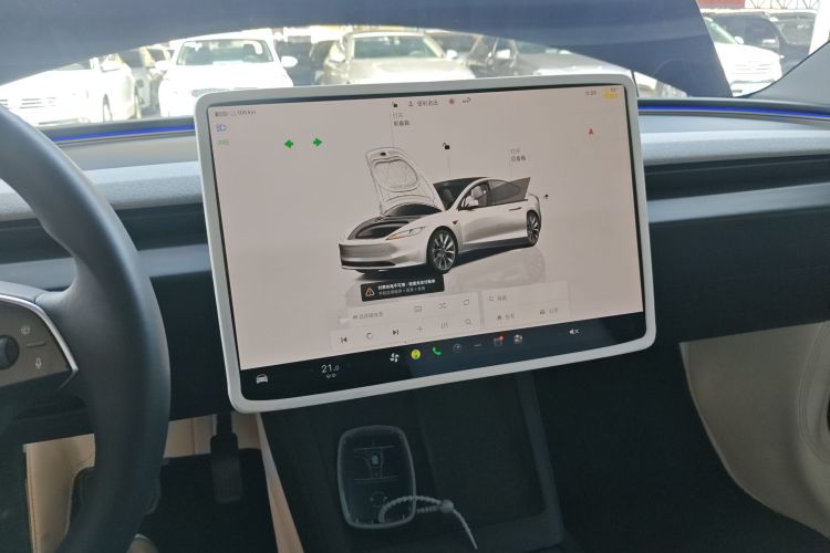 特斯拉 Model 3 2023款 长续航全轮驱动版中控内饰16