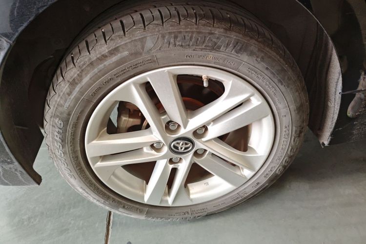 丰田 雷凌 2022款 双擎 1.8H E-CVT领先版车身外观6008