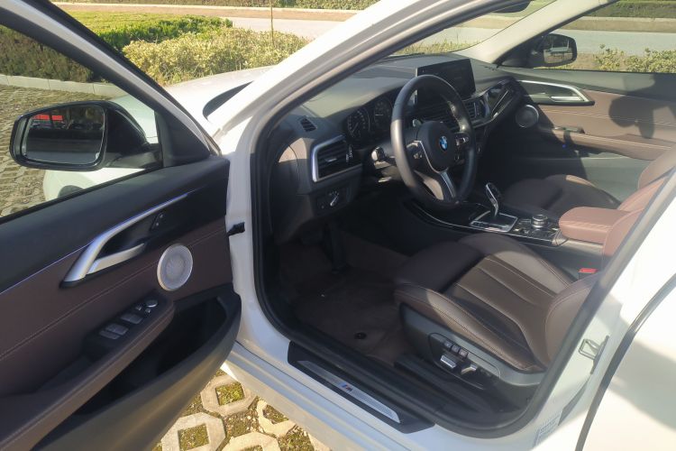 宝马1系 2021款 改款 125i M运动曜夜版中控内饰20