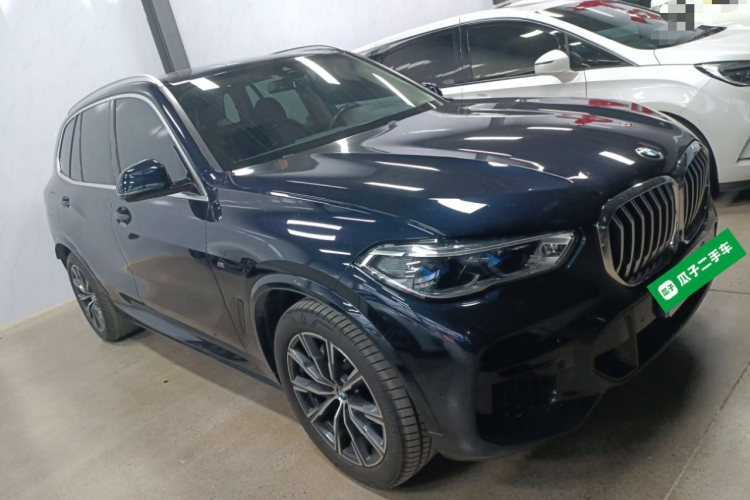宝马X5(进口) 2022款 xDrive40i M运动套装车身外观3