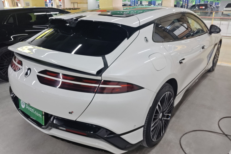 腾势Z9GT 2024款 1100四驱Ultra版车身外观7