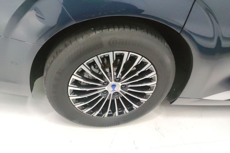 腾势D9 2022款 DM-i 970 四驱旗舰型车身外观6008