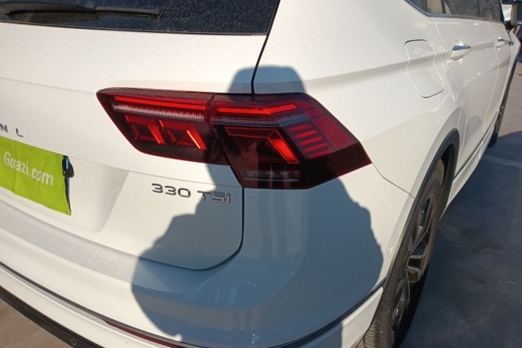 大众 途观L 2023款 330TSI 自动两驱R-Line旗舰版车身外观9