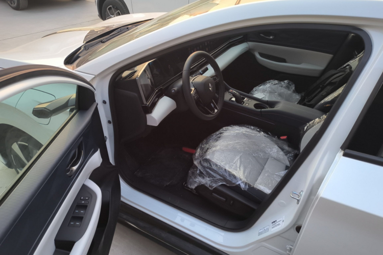 灵悉L 2024款 头号玩家版中控内饰20