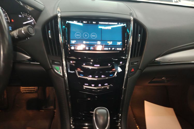 凯迪拉克ATS-L 2017款 28T 时尚型中控内饰16