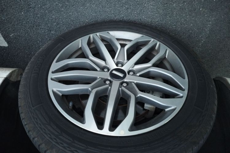 魏牌 VV5 2019款 升级款 2.0T 两驱超豪型 国V车身外观6007