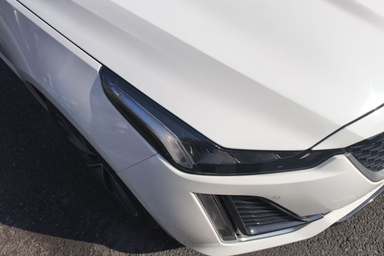 凯迪拉克CT5 2022款 28T 尊贵型车身外观8