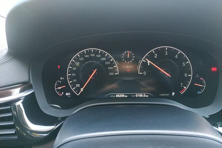 宝马5系 2019款 525Li 豪华套装中控内饰14