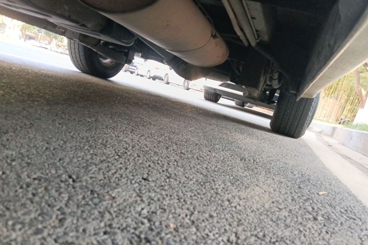 上汽大通MAXUS 大通G10 2014款 2.0T 自动精英版局部细节9003