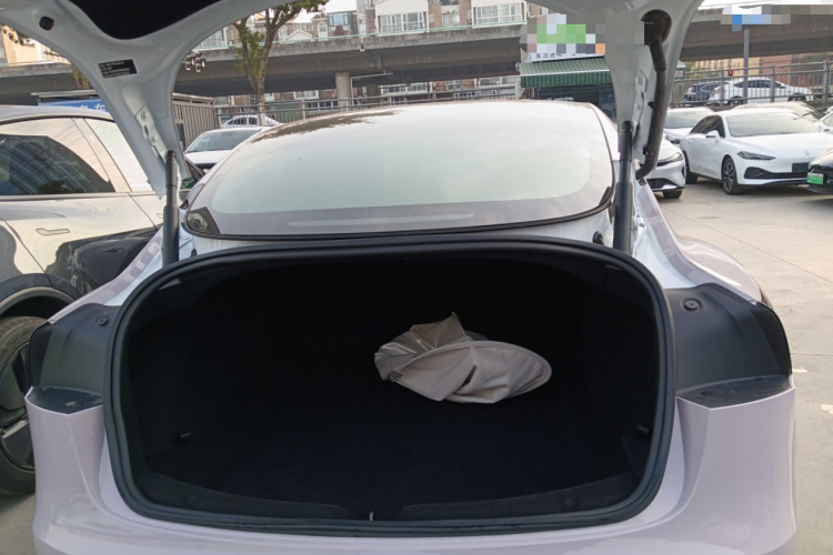 特斯拉 Model 3 2023款 后轮驱动版局部细节23