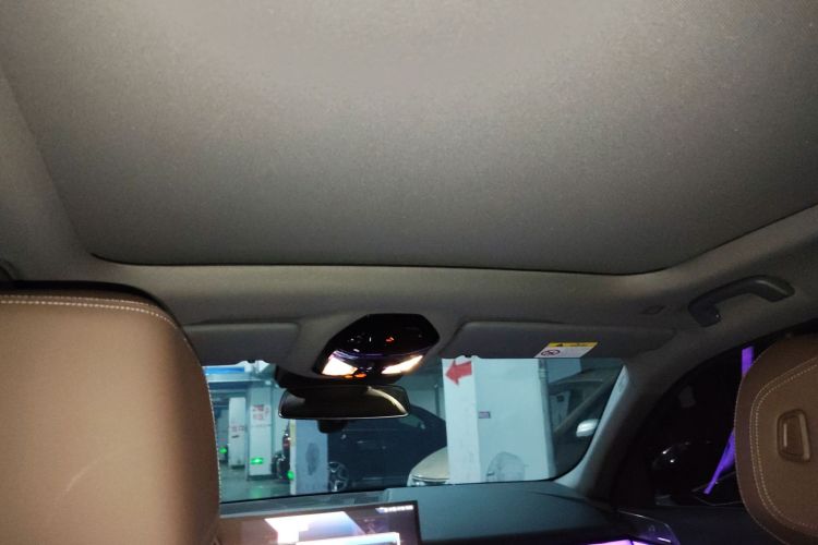 宝马5系 2025款 530Li 领先型 M运动套装中控内饰22