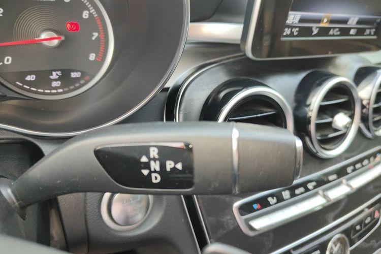 奔驰C级 2017款 改款 C 200 L 运动版局部细节18