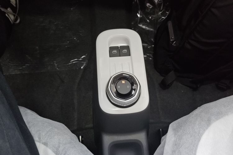 吉利银河 熊猫 2025款 210km 元气熊中控内饰18