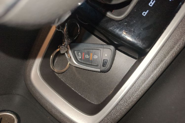 雪佛兰 科鲁泽 2022款 轻混 RS 330T 自动畅快版中控内饰7001