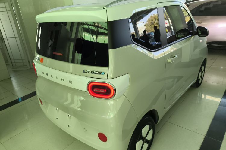 五菱汽车 宏光MINIEV 2024款 第三代 215km 进阶版车身外观6004