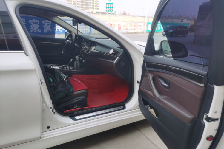 宝马5系 2014款 525Li 豪华设计套装局部细节9005