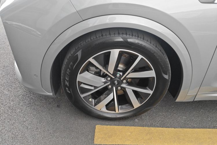 理想汽车 理想L7 2023款 Pro车身外观6007