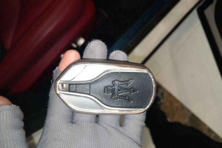 玛莎拉蒂 Levante 2022款 2.0T GT锋芒版中控内饰11