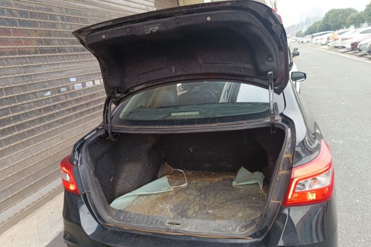 日产 轩逸 2022款 经典 1.6XE CVT舒适版局部细节23