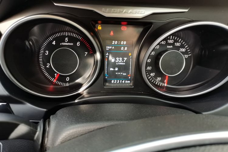 猎豹汽车 猎豹CS10 2017款 2.0T 手动风尚型中控内饰14