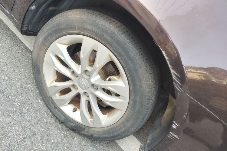 吉利汽车 帝豪 2015款 三厢 1.5L 手动向上版车身外观10