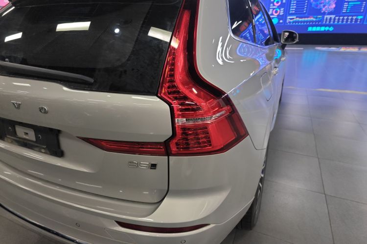 沃尔沃XC60 2023款 B5 四驱智远豪华版车身外观6006