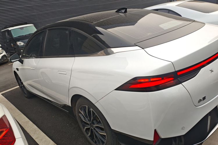 小鹏P5 2023款 智行版车身外观6003