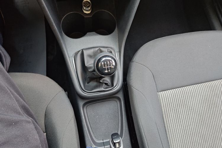 大众 Polo 2016款 1.4L 手动风尚型中控内饰18