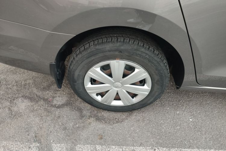 大众 捷达 2015款 质惠版 1.6L 自动时尚型车身外观6008