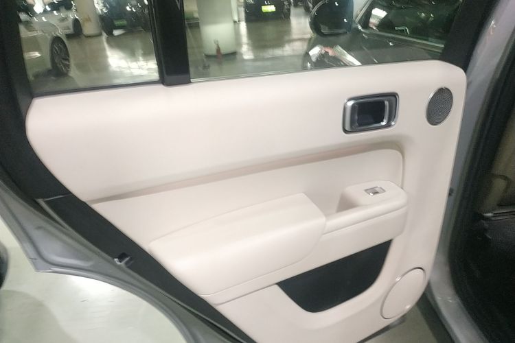 理想汽车 理想L8 2024款 Ultra中控内饰7008