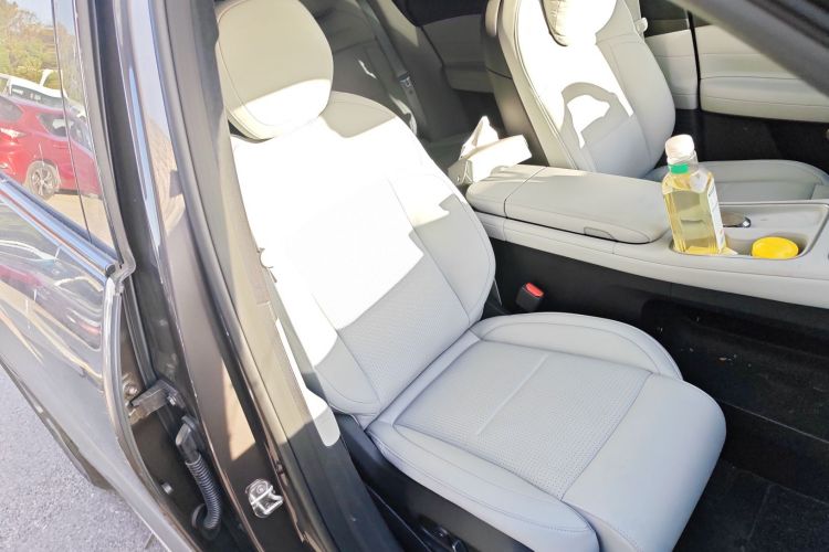 蔚来ES6 2024款 75kWh局部细节41