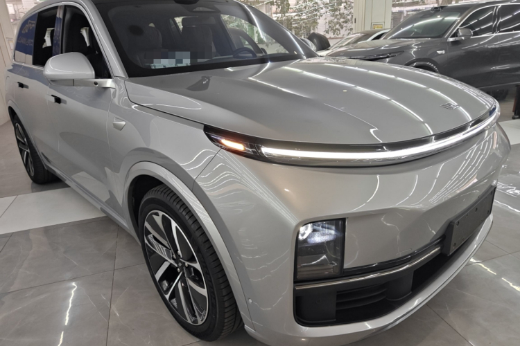 理想汽车 理想L9 2022款 Max车身外观3