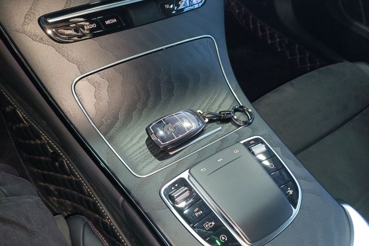 奔驰C级(进口) 2023款 C 260 轿跑车中控内饰7001